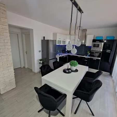 Slavica * 希贝尼克