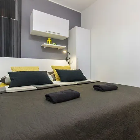 Slavica 希贝尼克