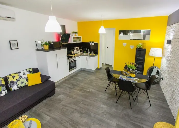 Slavica * 希贝尼克